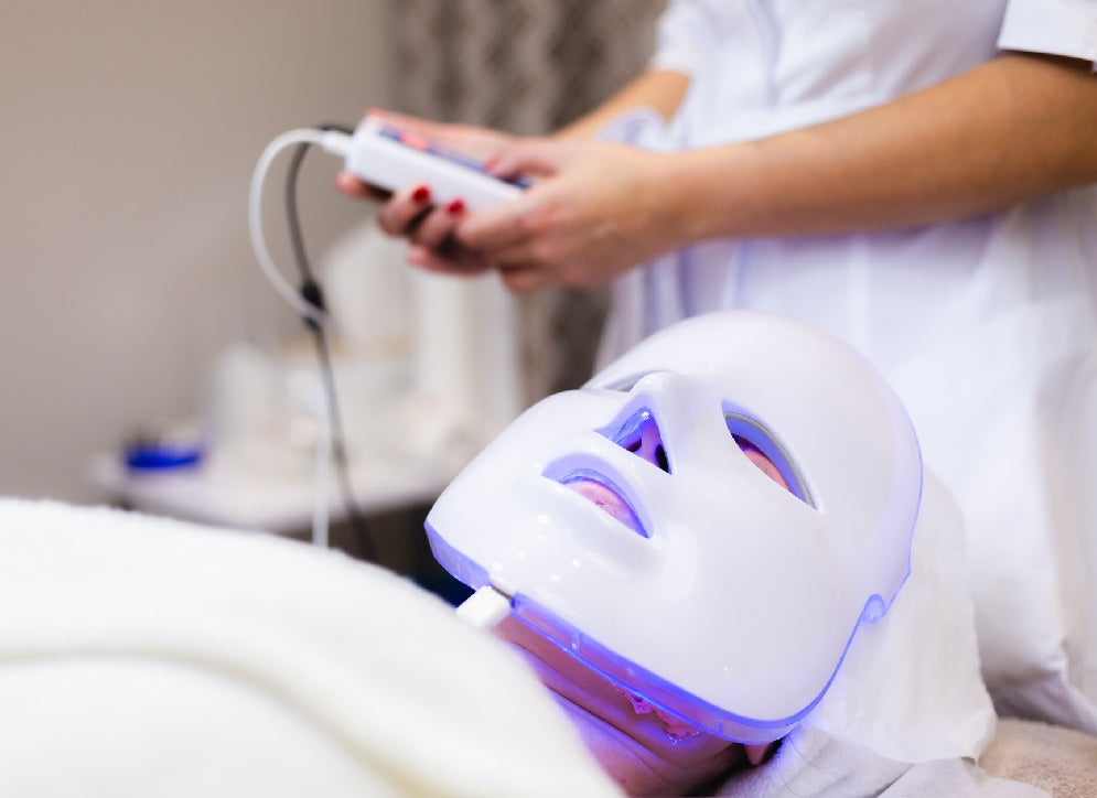Revolutionary Face-Conforming LED Mask